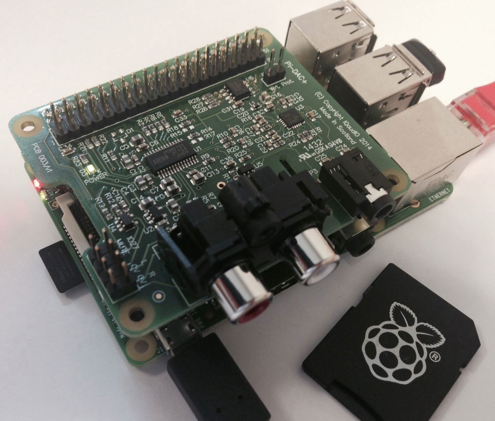 B+_and_Pi-DAC+.jpg B+_and_Pi-DAC+.jpg